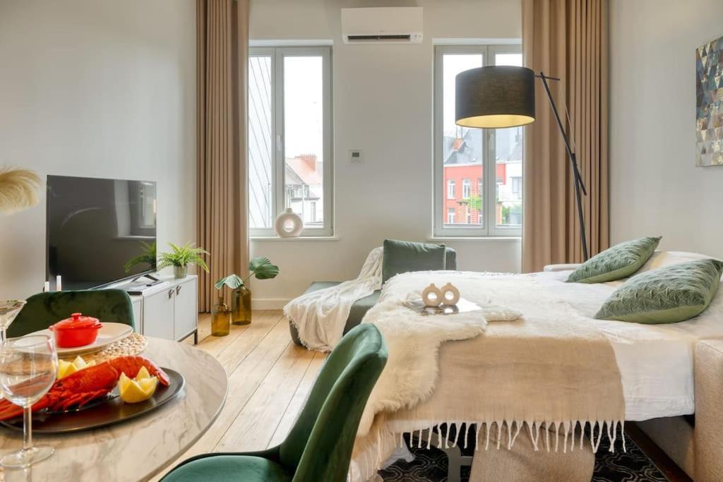 Apartment Spacious & Luminous Gem In Historic Building Ghent